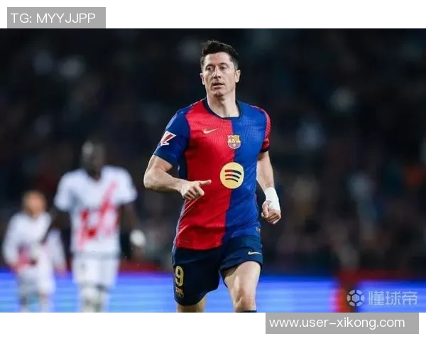 莱万谈巴萨进球压力表示尊重但内心犹豫是否破门