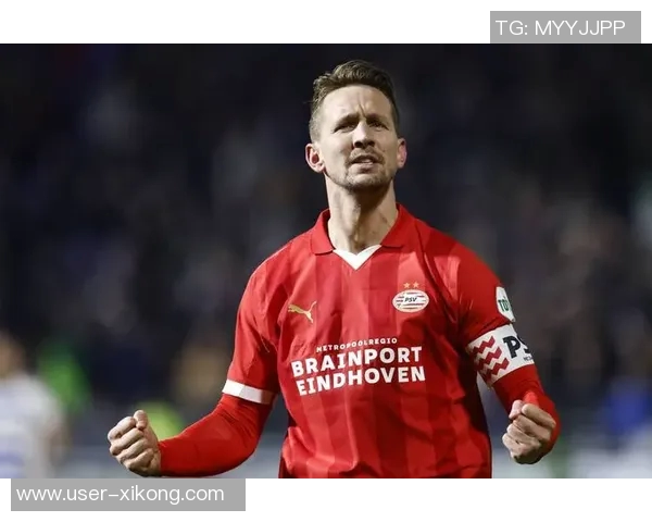 埃因霍温连胜势不可挡荷甲赛场如同单机游戏般精彩